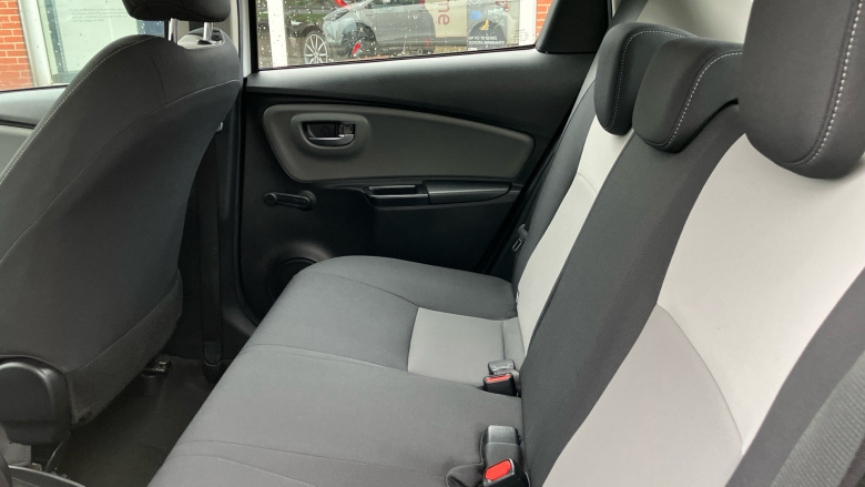 Toyota Yaris 1.5 Hybrid Icon Tech 5dr CVT Hybrid Hatchback